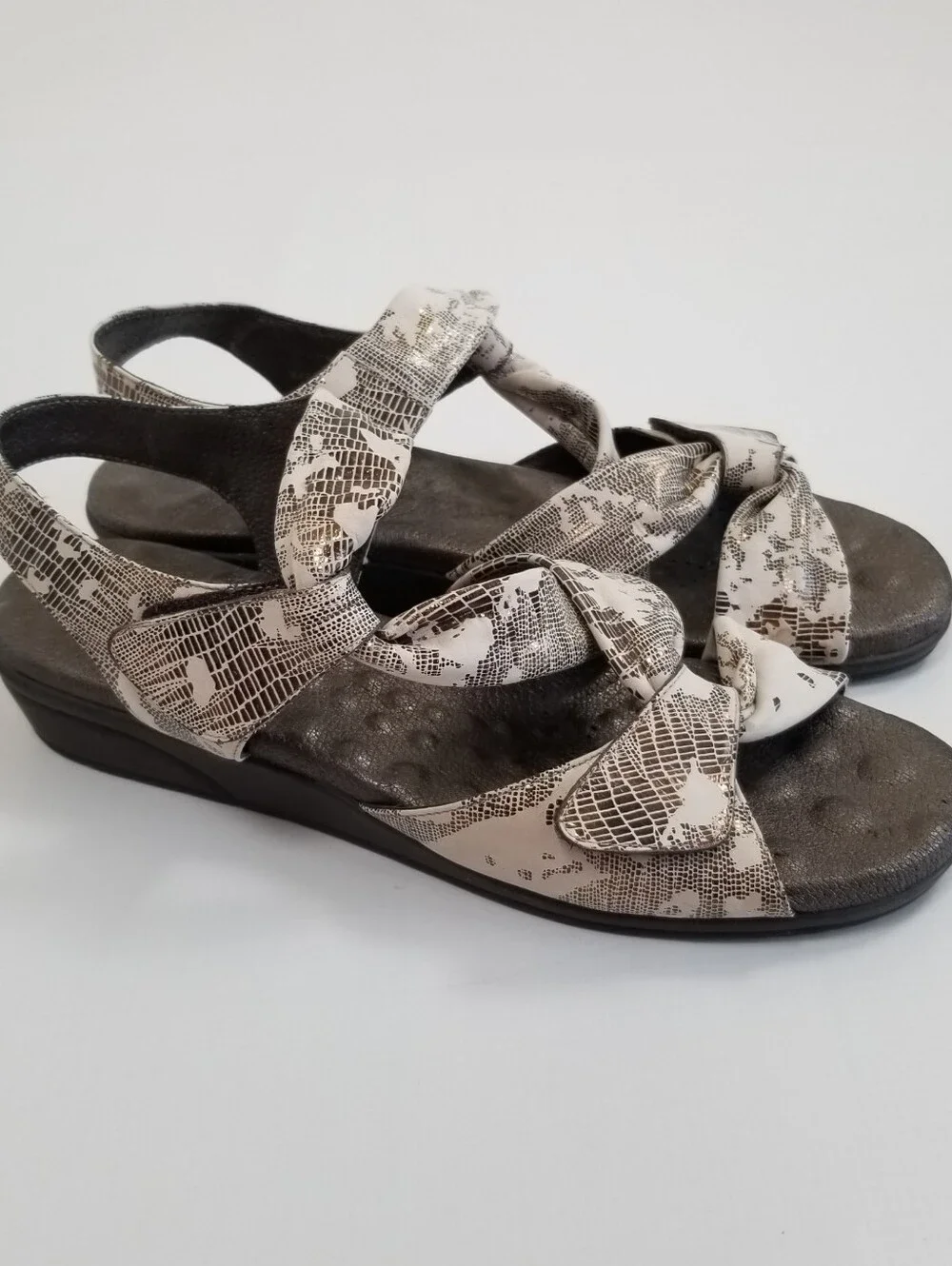 Elites By Walking Cradles Sandles Size 11M